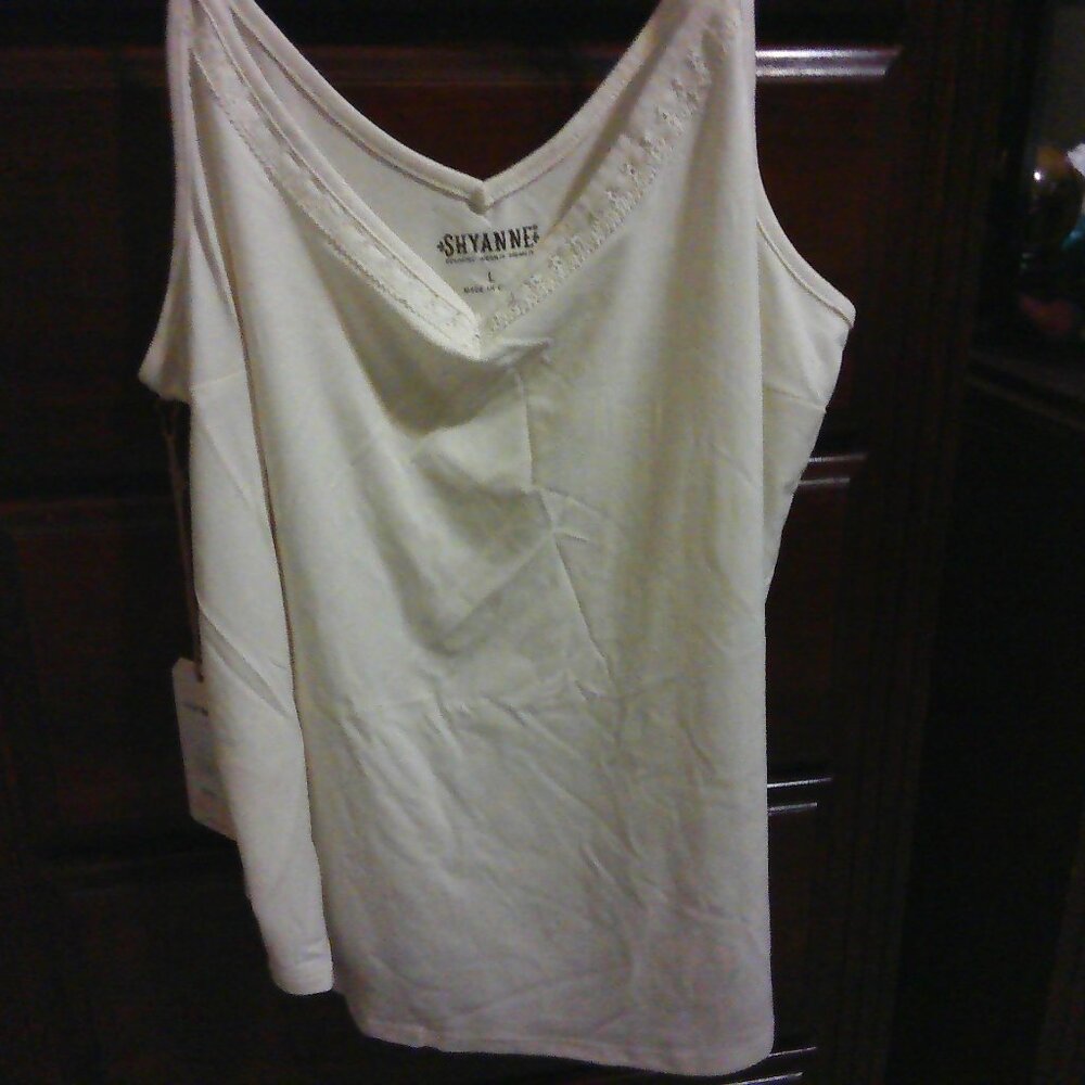NWT Shyanne Country Tank Top Size Large
